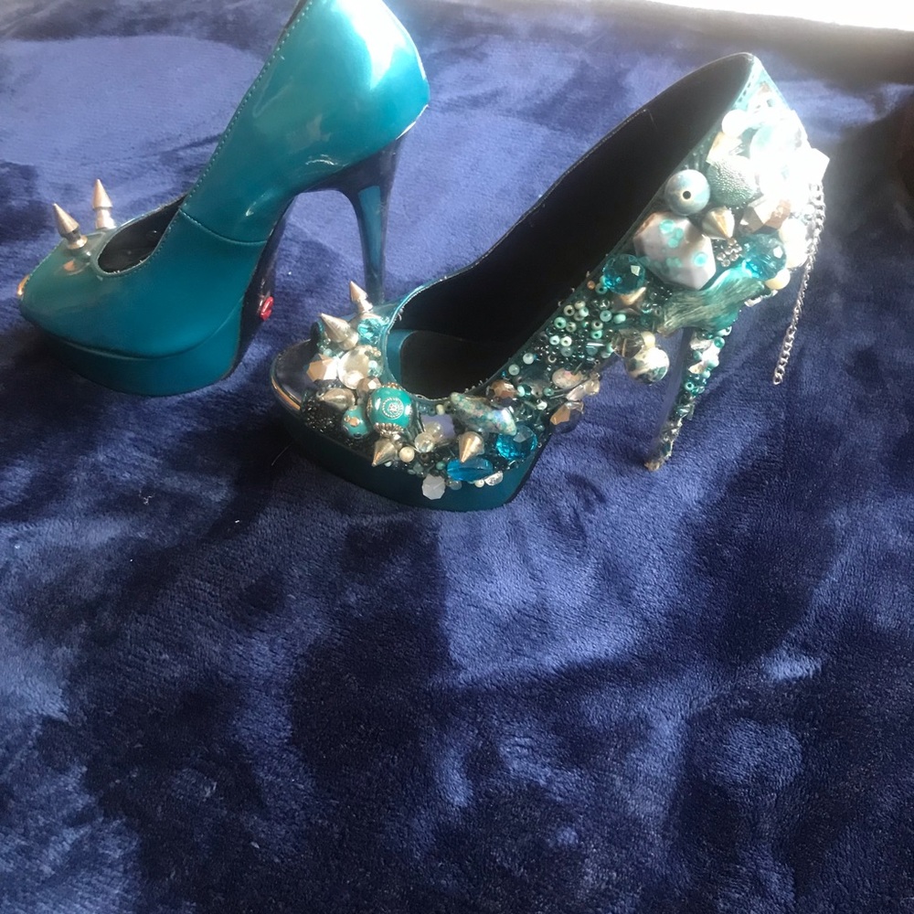 Shoes - Picture 4 of 4